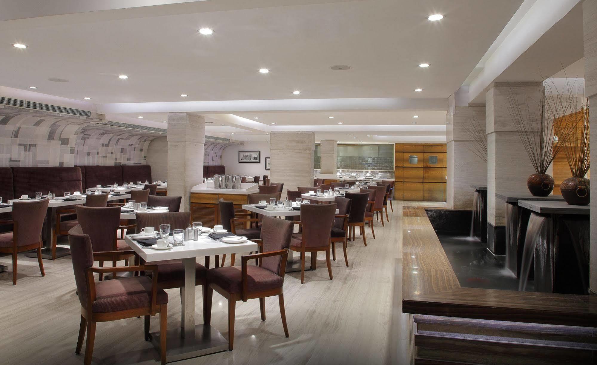 Hiltop Hotel Mumbai Exterior foto
